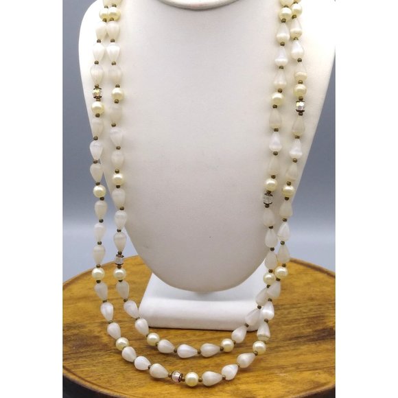 Long Vintage White Beaded Necklace, Elegant Moonglow Lucite Teardrop Beads - Picture 1 of 5